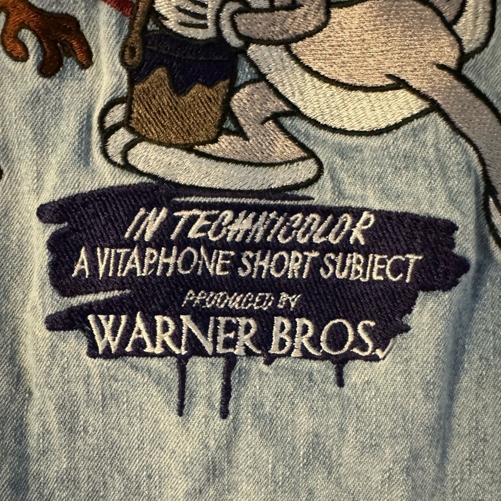 Vintage 90s Looney Tunes Merrie Melodies Embroidered Denim Cotton ButtonUp Shirt - Picture 13 of 15